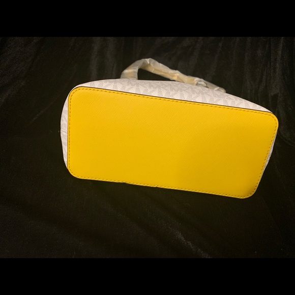 Small zippered tote - Picture 5 of 5